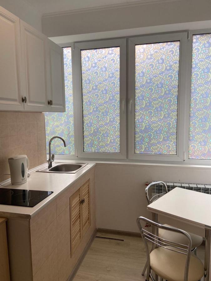 Apartment Mala Zhytomyrska 16 키예프 외부 사진