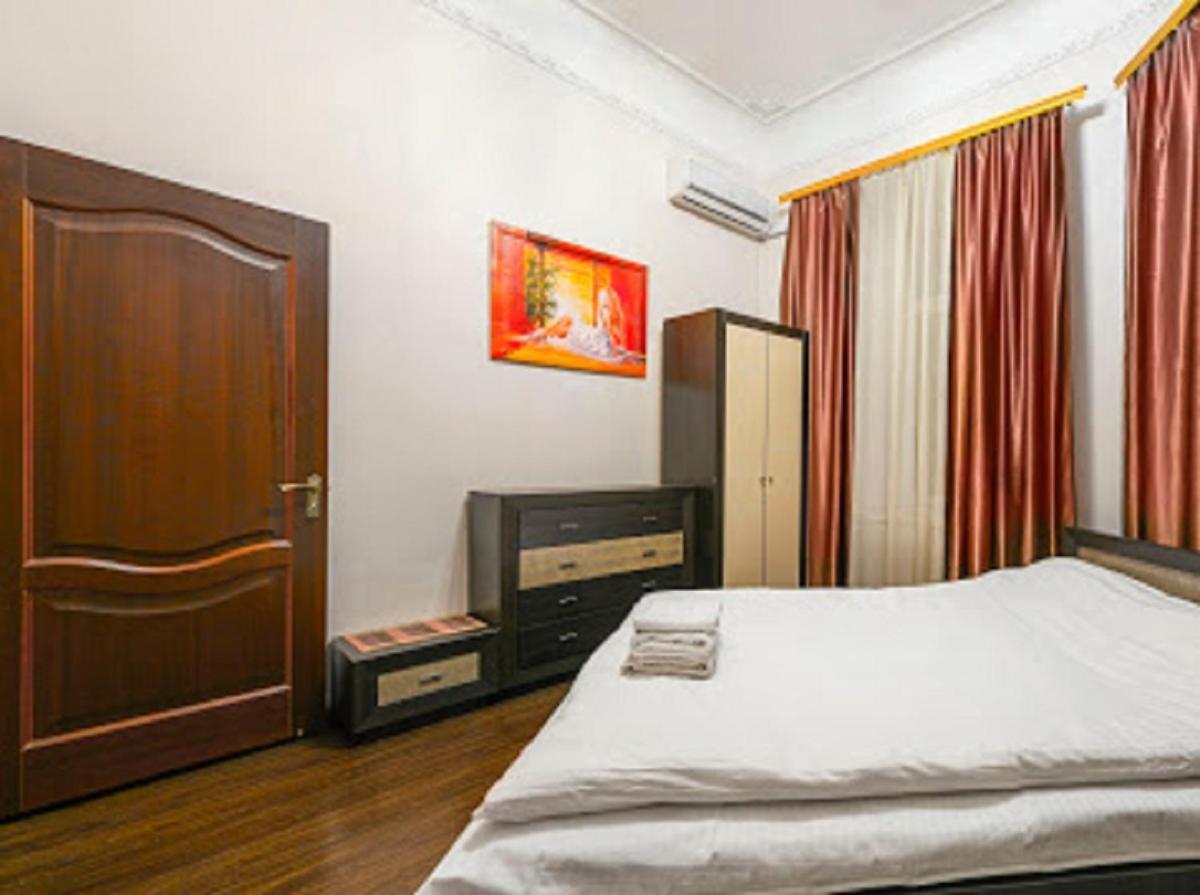 Apartment Mala Zhytomyrska 16 키예프 외부 사진